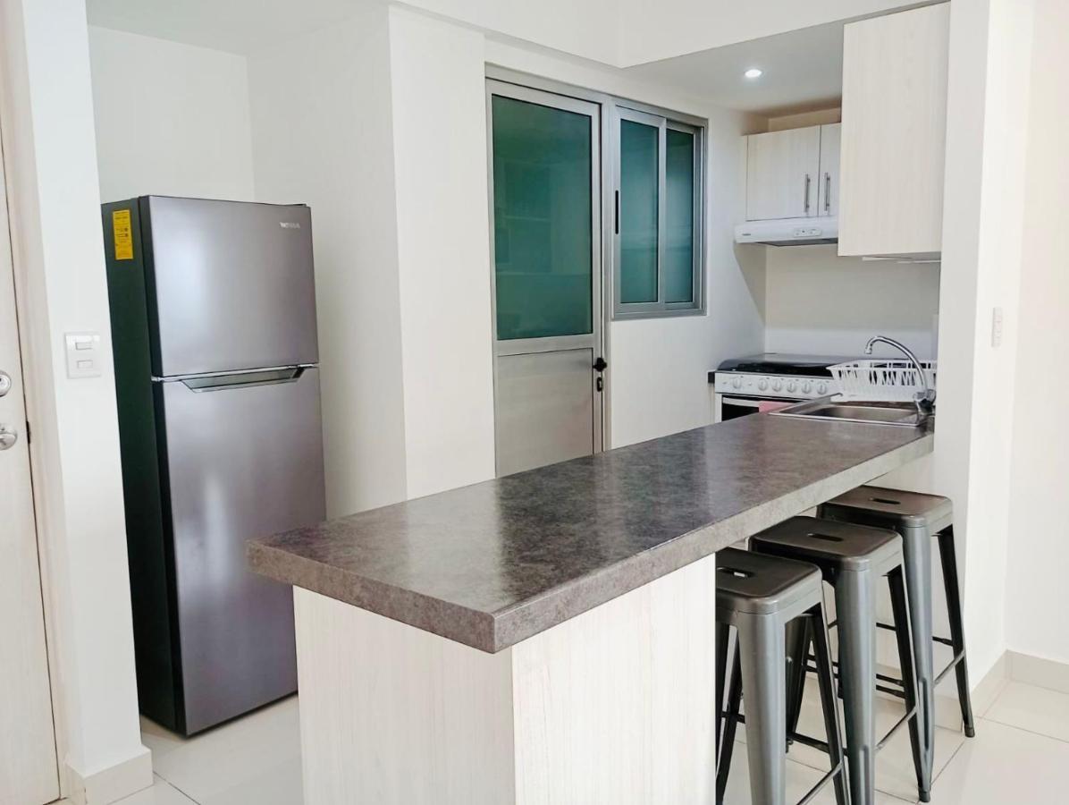 Romulo Ofarril 2parking-3br-2ba Apartment Mexico City