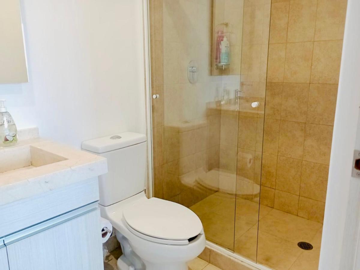Apartment Romulo Ofarril 2parking-3br-2ba Mexico City